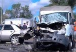 Mercedes врезался в «Газель» на «встречке», водитель отечественного авто погиб